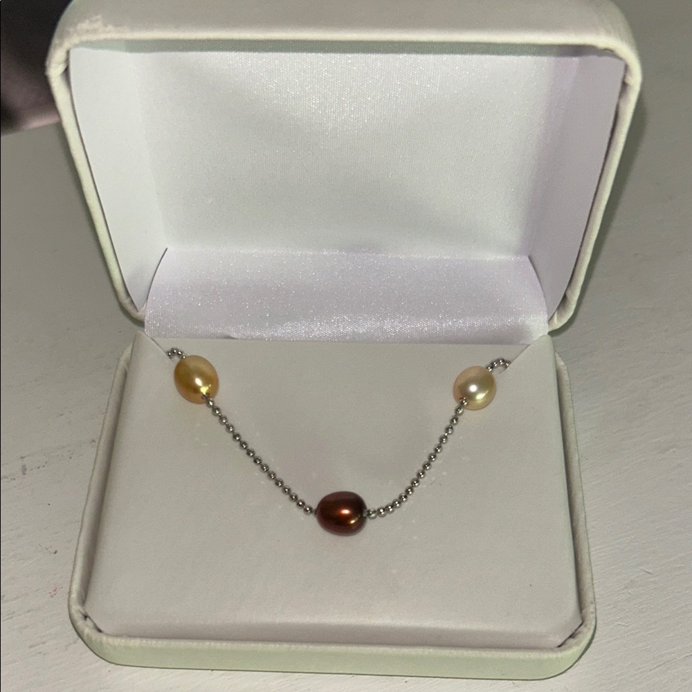 New in box Tri-color Pearl Necklace